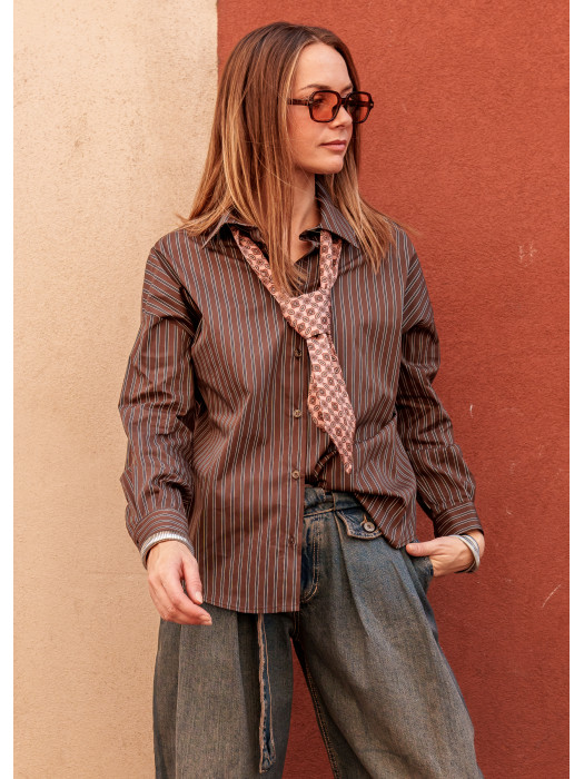 Chemise ample à rayures avec cravate imprimée